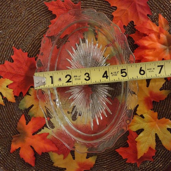 Vintage Clear Glass Oval Divided Starburst Relish Dish  Excellent Vtg. Condition - Picture 4 of 5